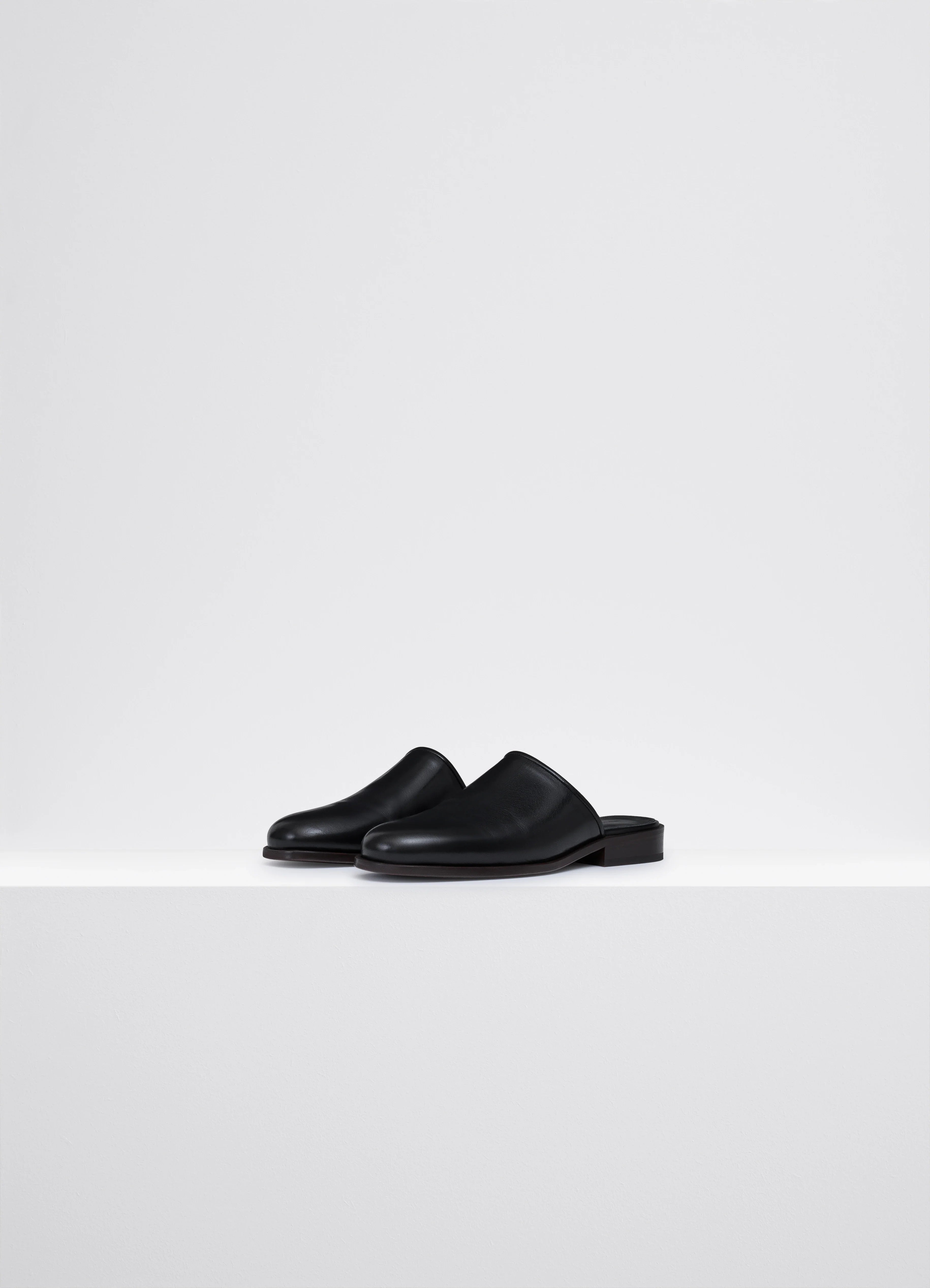 Black Flat Piped Slippers | LEMAIRE