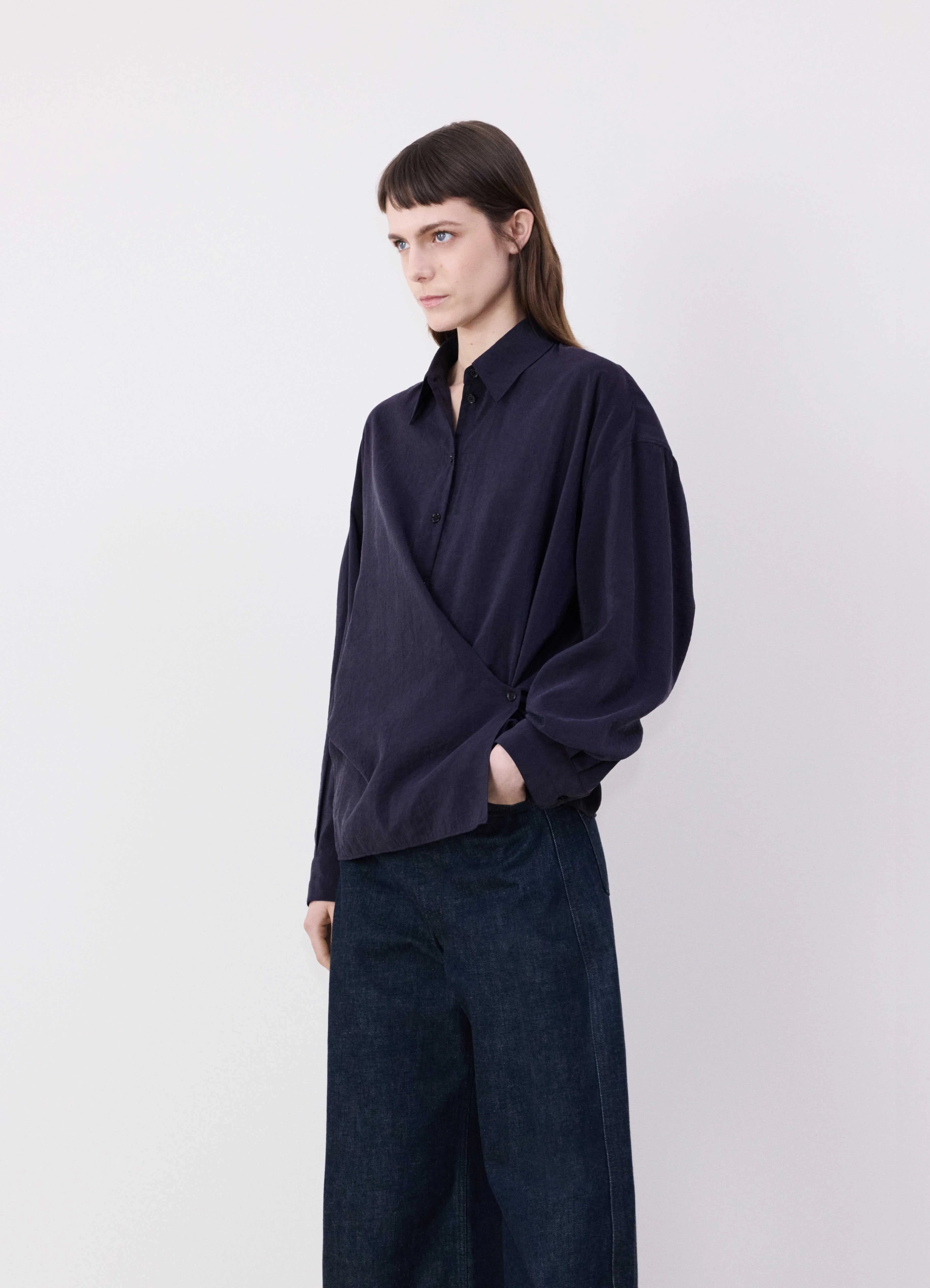 MIDNIGHT VIOLET Straight collar twisted shirt | LEMAIRE