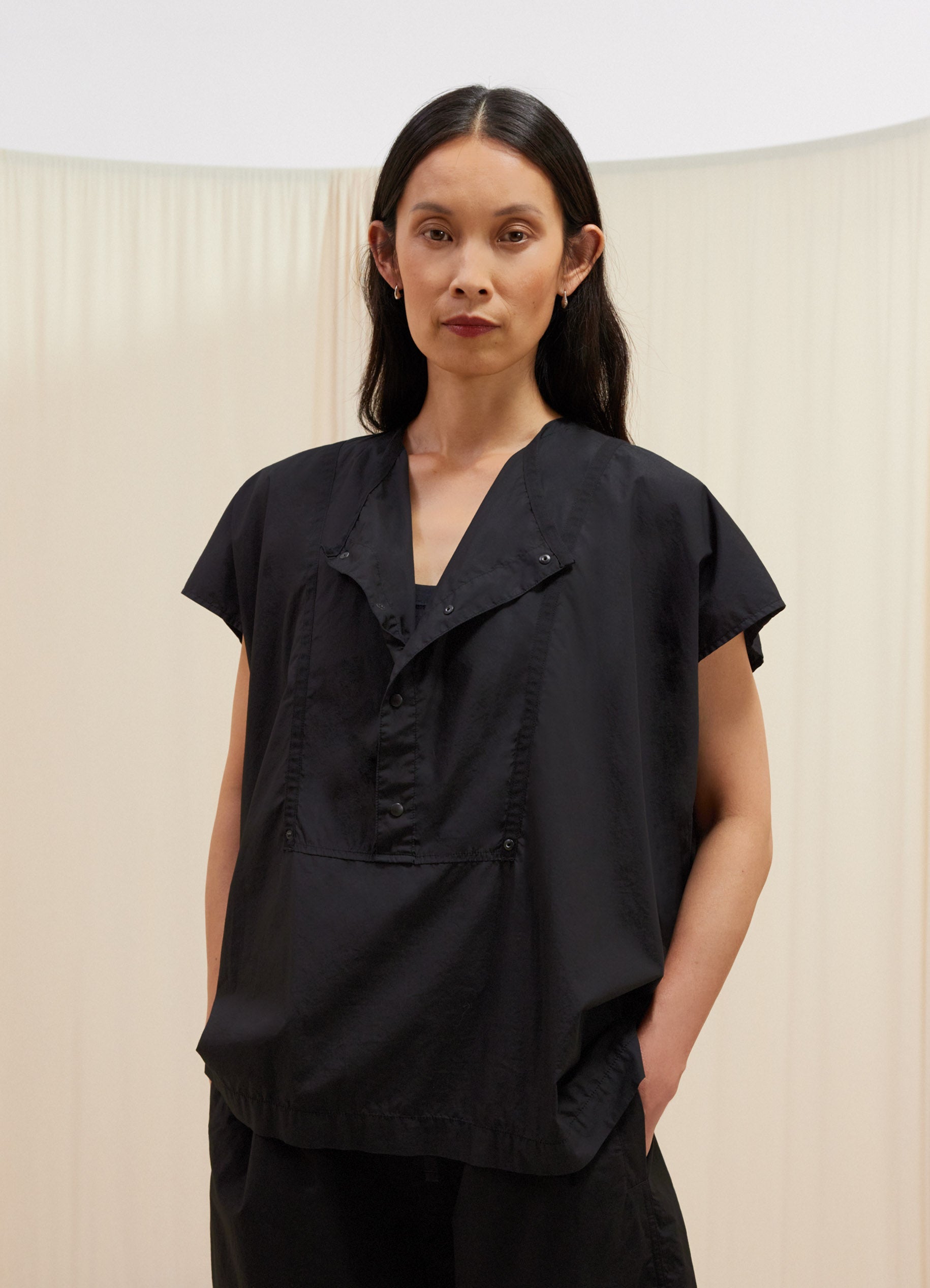 BLACK Cap sleeve top with snaps | LEMAIRE